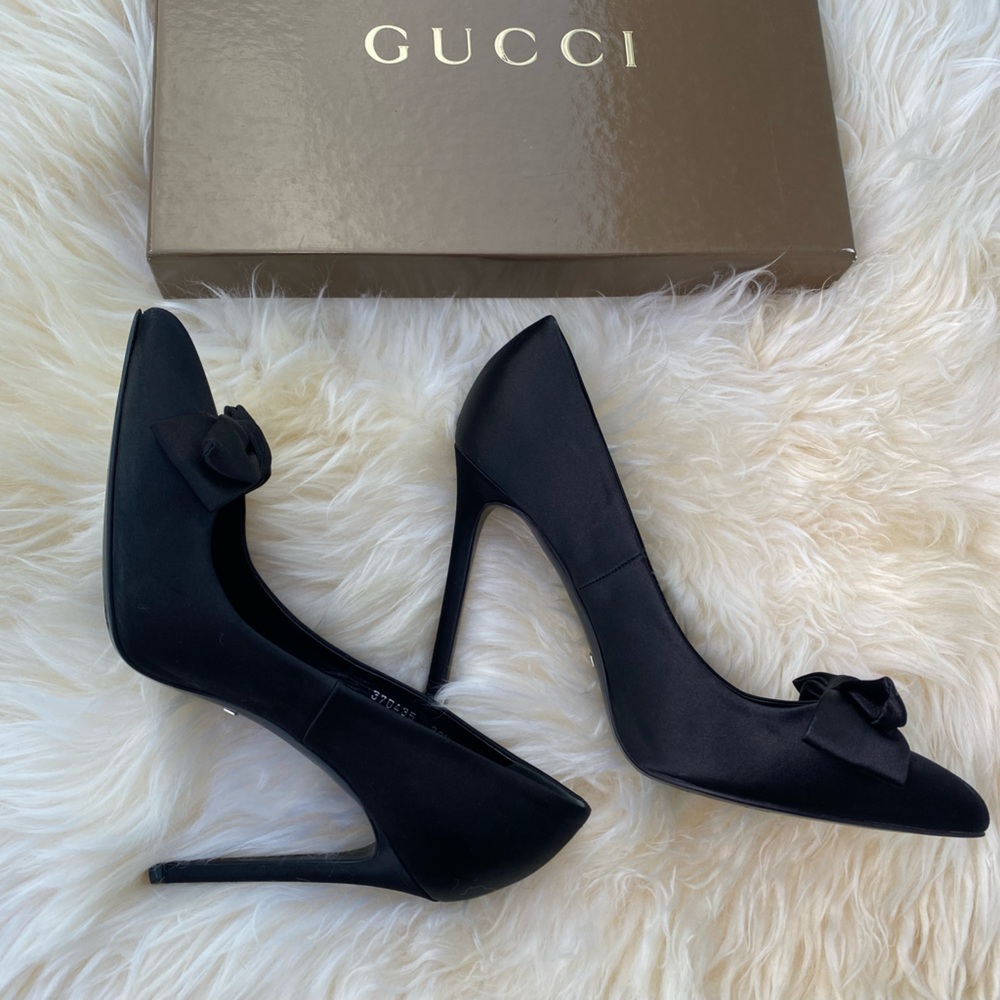 Black GUCCI heels with a bow in size 38.5 (8.5US) - Picture 5 of 13